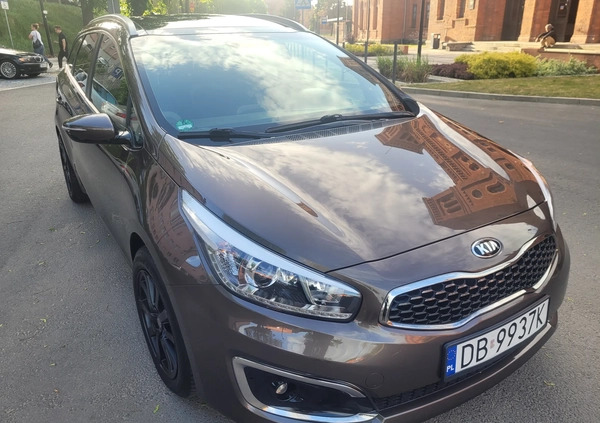 Kia Ceed cena 49900 przebieg: 167000, rok produkcji 2018 z Wałbrzych małe 781